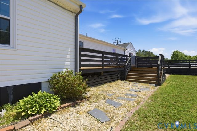 13700 Branders Bridge Rd, Chesterfield, VA 23831