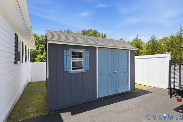 13700 Branders Bridge Rd, Chesterfield, VA 23831