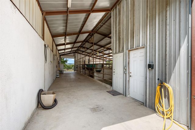 121 Dog Run, Burnet, TX 78611