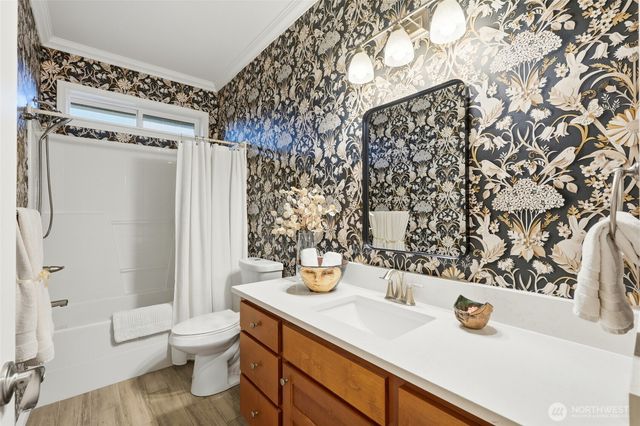 1067 Saint Moritz Court, Camano Island, WA 98282