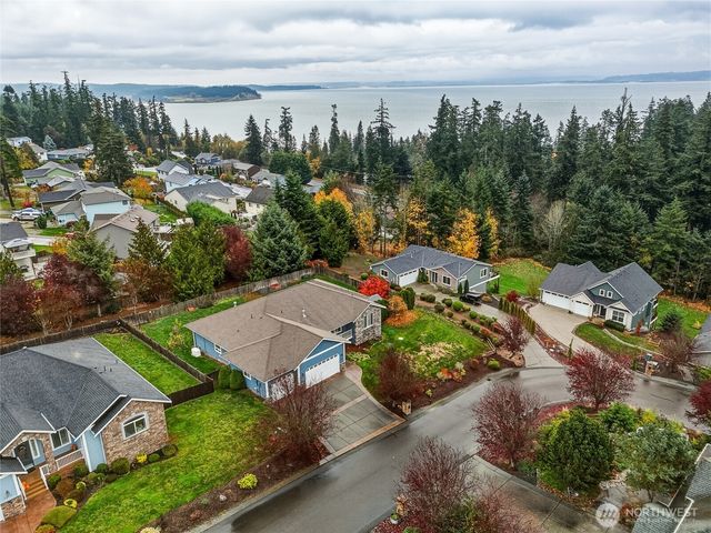 1067 Saint Moritz Court, Camano Island, WA 98282
