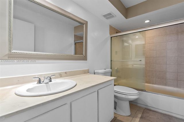555 NE 15th St 14G, Miami, FL 33132