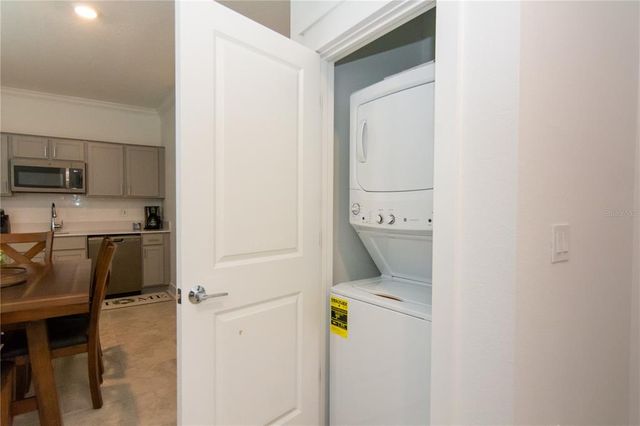 2006 MYRTLE PINE STREET, Kissimmee, FL 34746