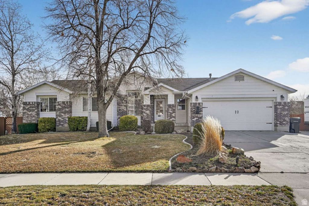 9091 S CRYSTAL VISTA LN, West Jordan, UT 84088