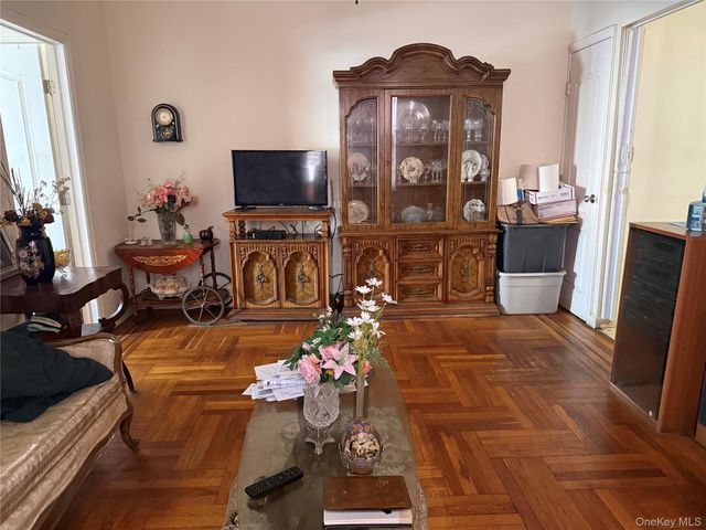 320 E 52nd Street, Brooklyn, NY 11203