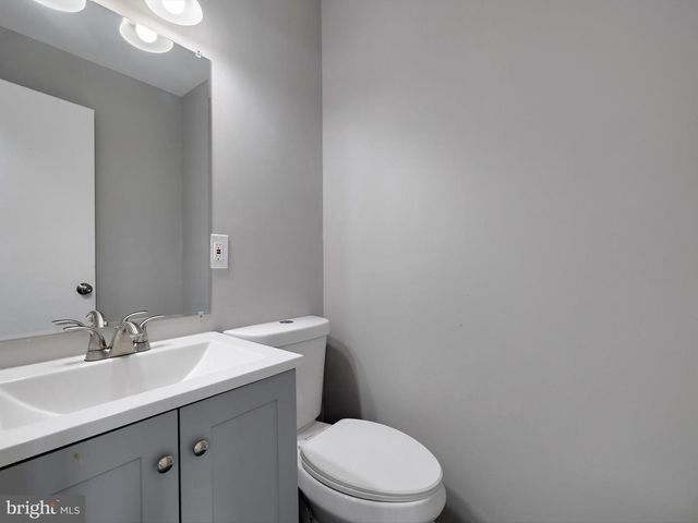 872 TURF VALLEY DR, Pasadena, MD 21122