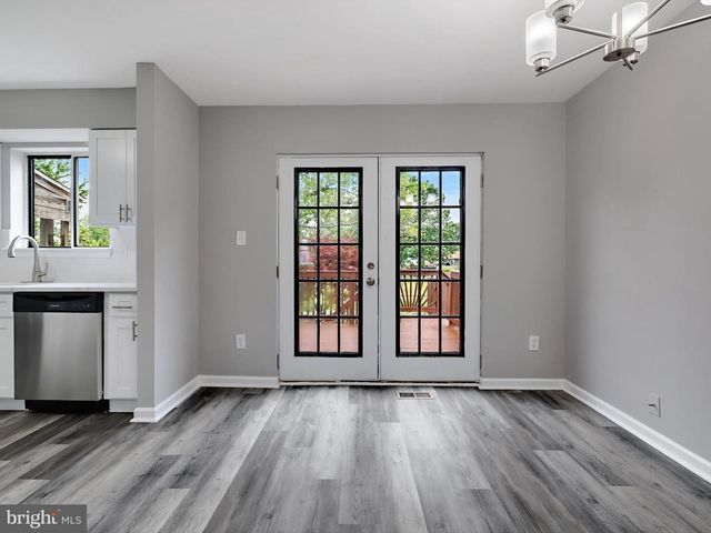 872 TURF VALLEY DR, Pasadena, MD 21122