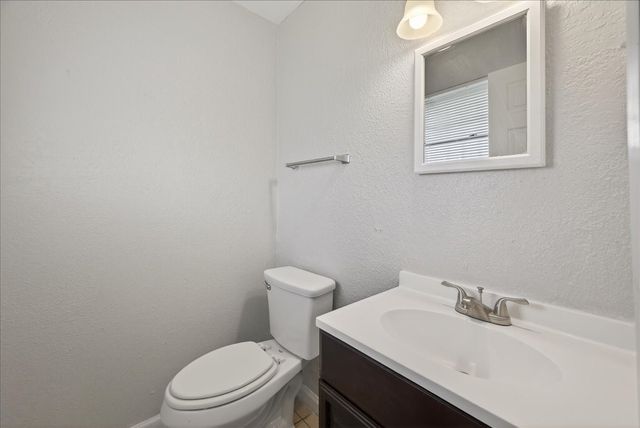 3250 Pacesetter Drive, Dallas, TX 75241