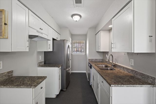 3250 Pacesetter Drive, Dallas, TX 75241