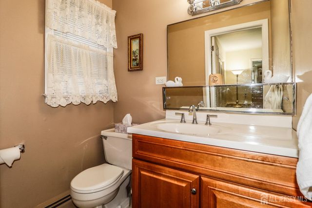 58 Jordan Road, Colonia, NJ 07067