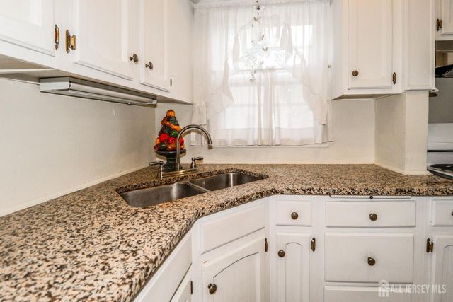 58 Jordan Road, Colonia, NJ 07067