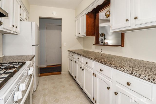 58 Jordan Road, Colonia, NJ 07067