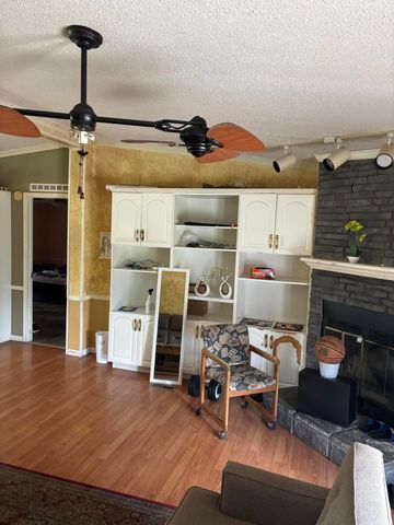 160 E Norwood Street, Norwood, MO 65717