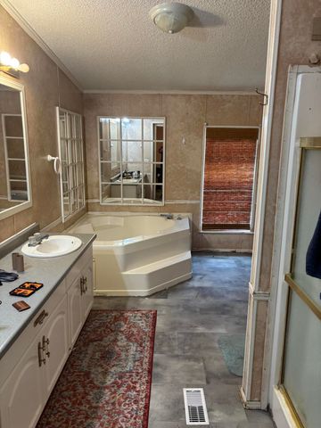 160 E Norwood Street, Norwood, MO 65717