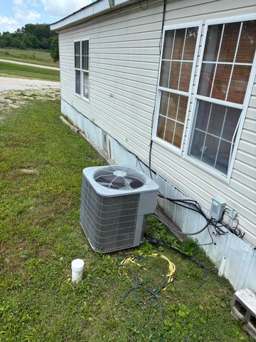 160 E Norwood Street, Norwood, MO 65717