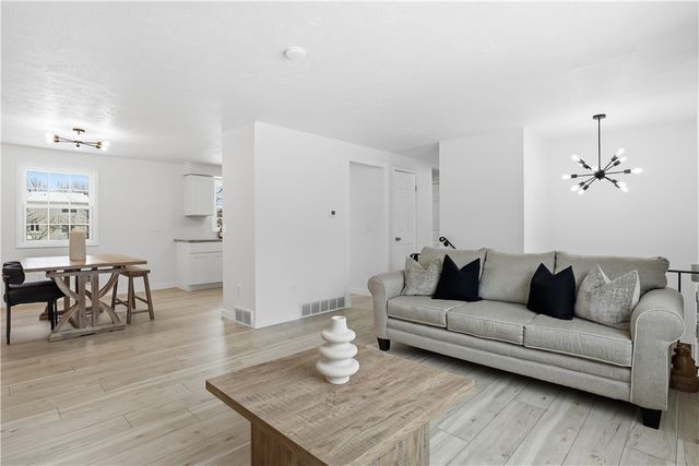 95 Spring Tree Lane, Greece, NY 14612