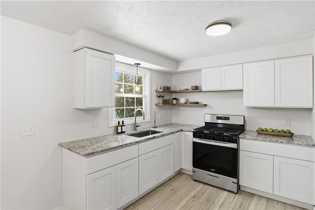 95 Spring Tree Lane, Greece, NY 14612