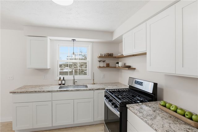 95 Spring Tree Lane, Greece, NY 14612