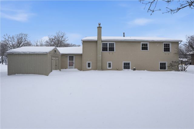 95 Spring Tree Lane, Greece, NY 14612