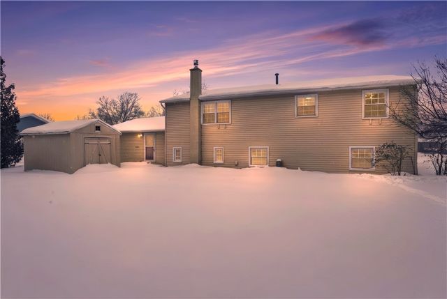 95 Spring Tree Lane, Greece, NY 14612