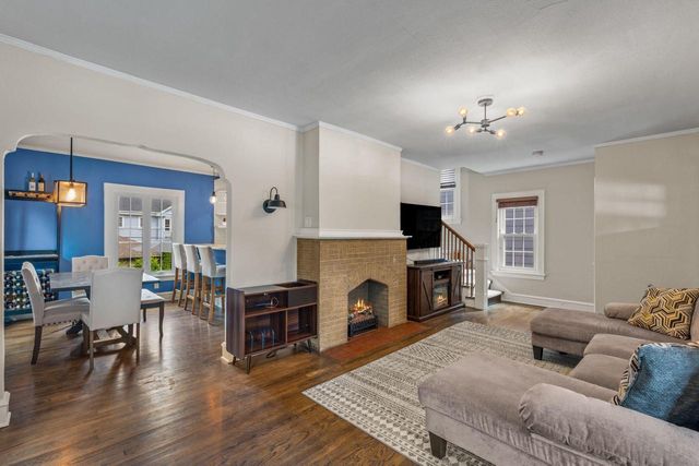 8358 Watertown Plank ROAD, Wauwatosa, WI 53213