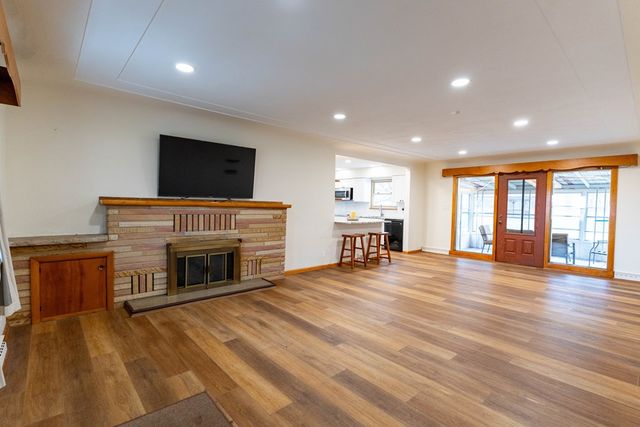 744 E Hanley, Mansfield, OH 44903