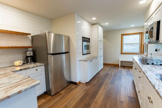 744 E Hanley, Mansfield, OH 44903