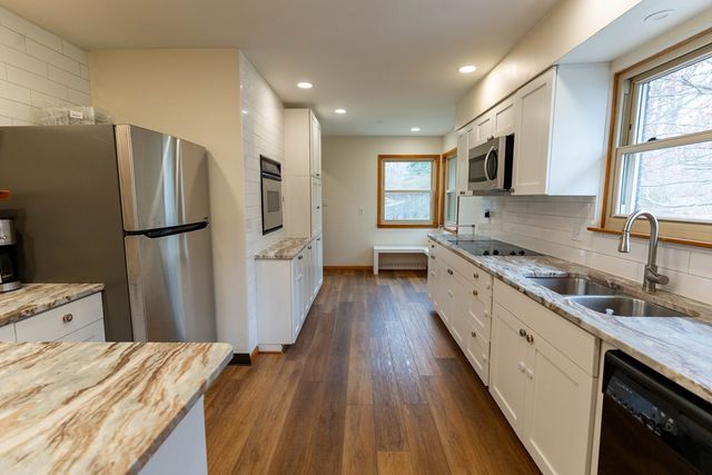 744 E Hanley, Mansfield, OH 44903