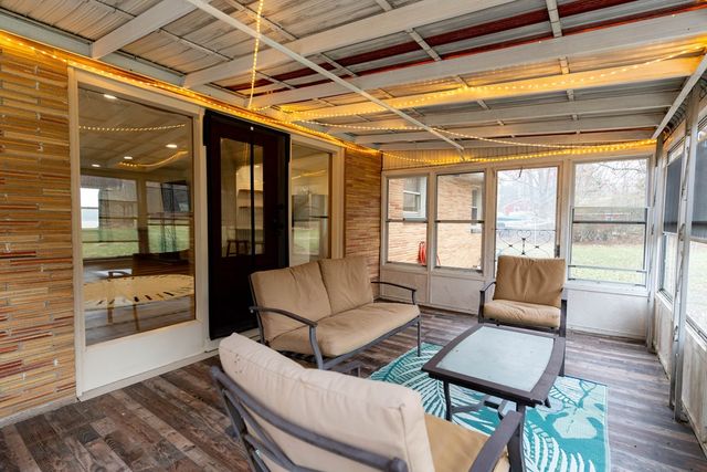 744 E Hanley, Mansfield, OH 44903