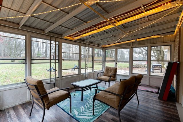 744 E Hanley, Mansfield, OH 44903