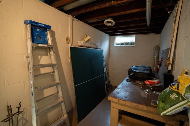 744 E Hanley, Mansfield, OH 44903