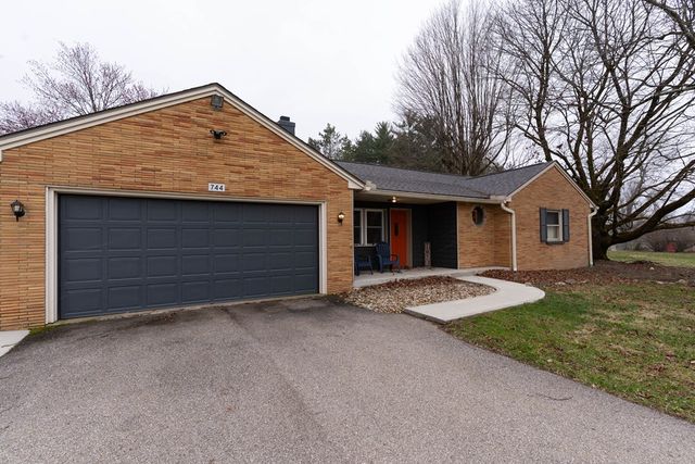 744 E Hanley, Mansfield, OH 44903