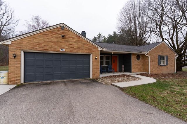 744 E Hanley, Mansfield, OH 44903