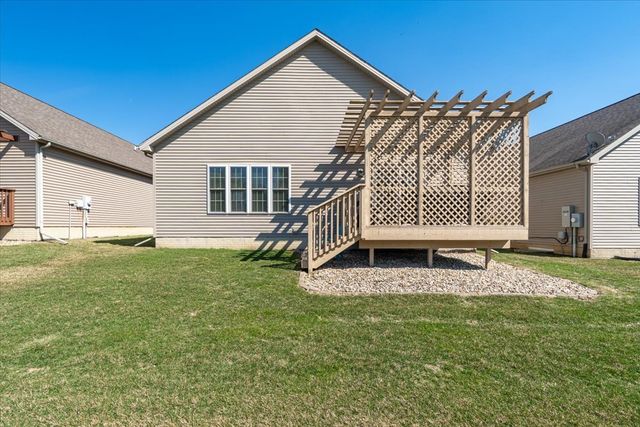 2020 Escalade Road, Bloomington, IL 61705