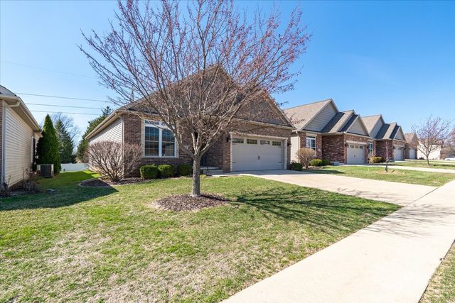 2020 Escalade Road, Bloomington, IL 61705