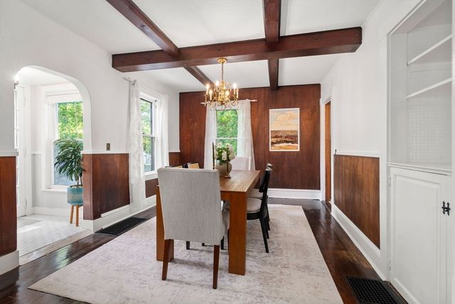 25 Park Street, Southborough, MA 01772