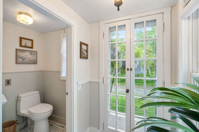 25 Park Street, Southborough, MA 01772