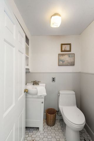 25 Park Street, Southborough, MA 01772