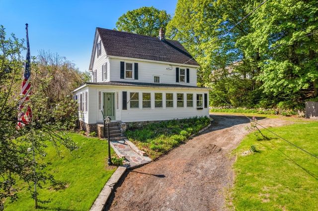 25 Park Street, Southborough, MA 01772