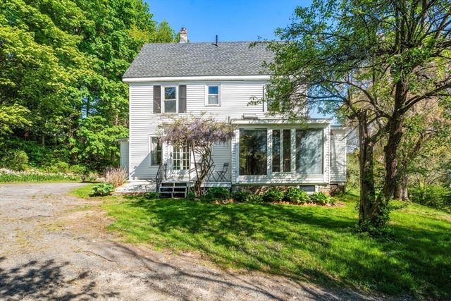 25 Park Street, Southborough, MA 01772