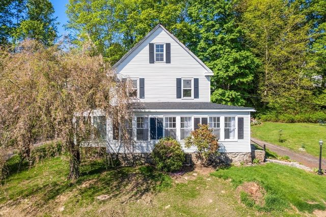 25 Park Street, Southborough, MA 01772