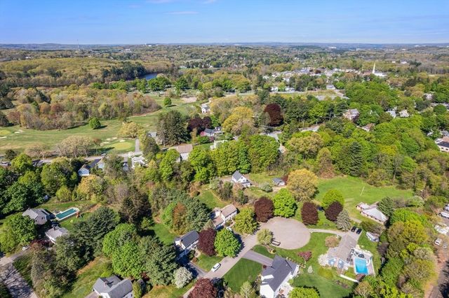 25 Park Street, Southborough, MA 01772