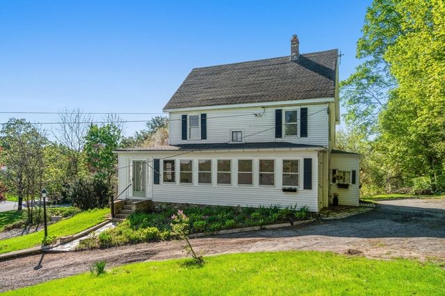 25 Park Street, Southborough, MA 01772