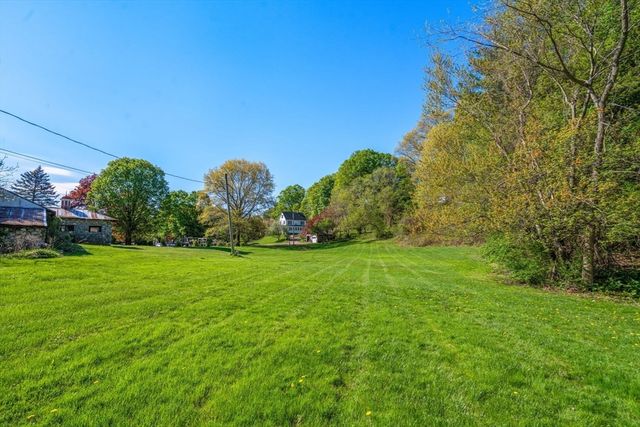 25 Park Street, Southborough, MA 01772