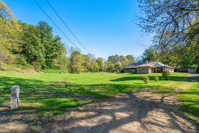 25 Park Street, Southborough, MA 01772