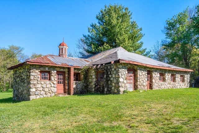 25 Park Street, Southborough, MA 01772