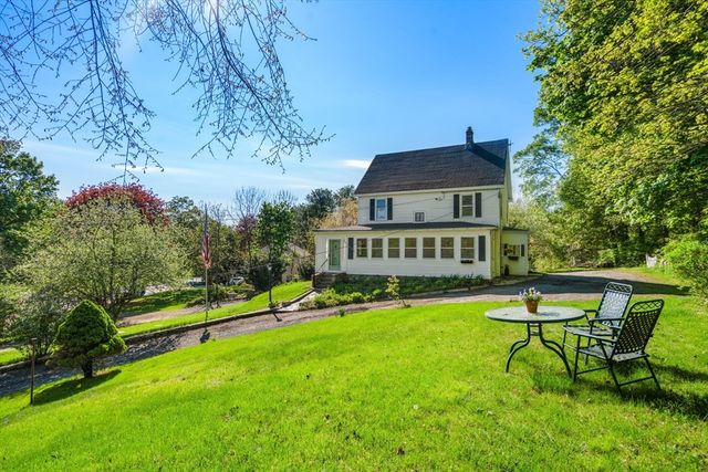 25 Park Street, Southborough, MA 01772
