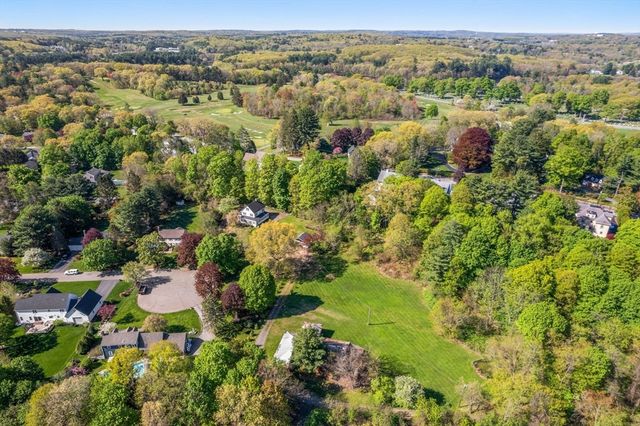 25 Park Street, Southborough, MA 01772