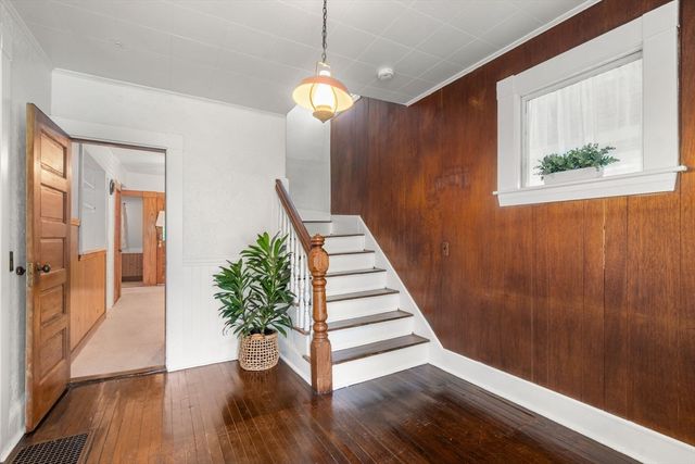25 Park Street, Southborough, MA 01772