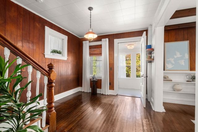 25 Park Street, Southborough, MA 01772